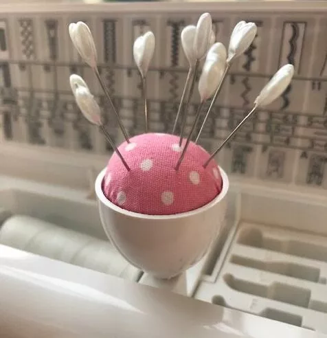 Nålpute rosa/hvite prikker fra Janome