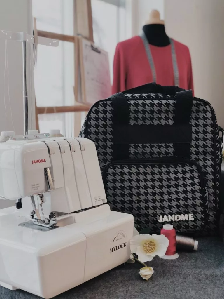 Overlockbag grå/sort til overlockmaskin
