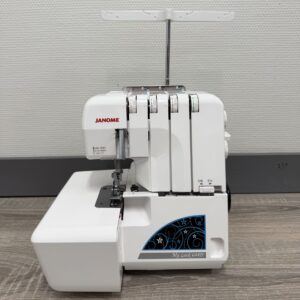 Brukt Janome My Lock 644D -  åtte år gammel